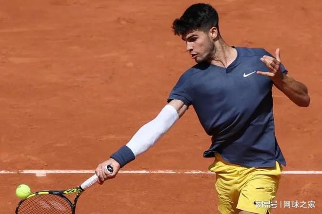 球世界逐渐 球世界逐渐