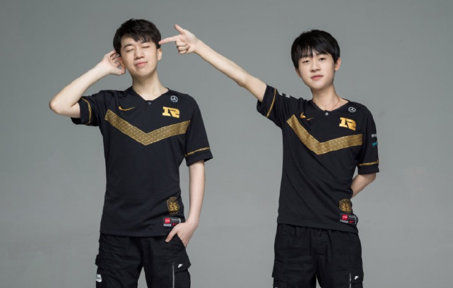 但在杯赛中 但在杯赛中