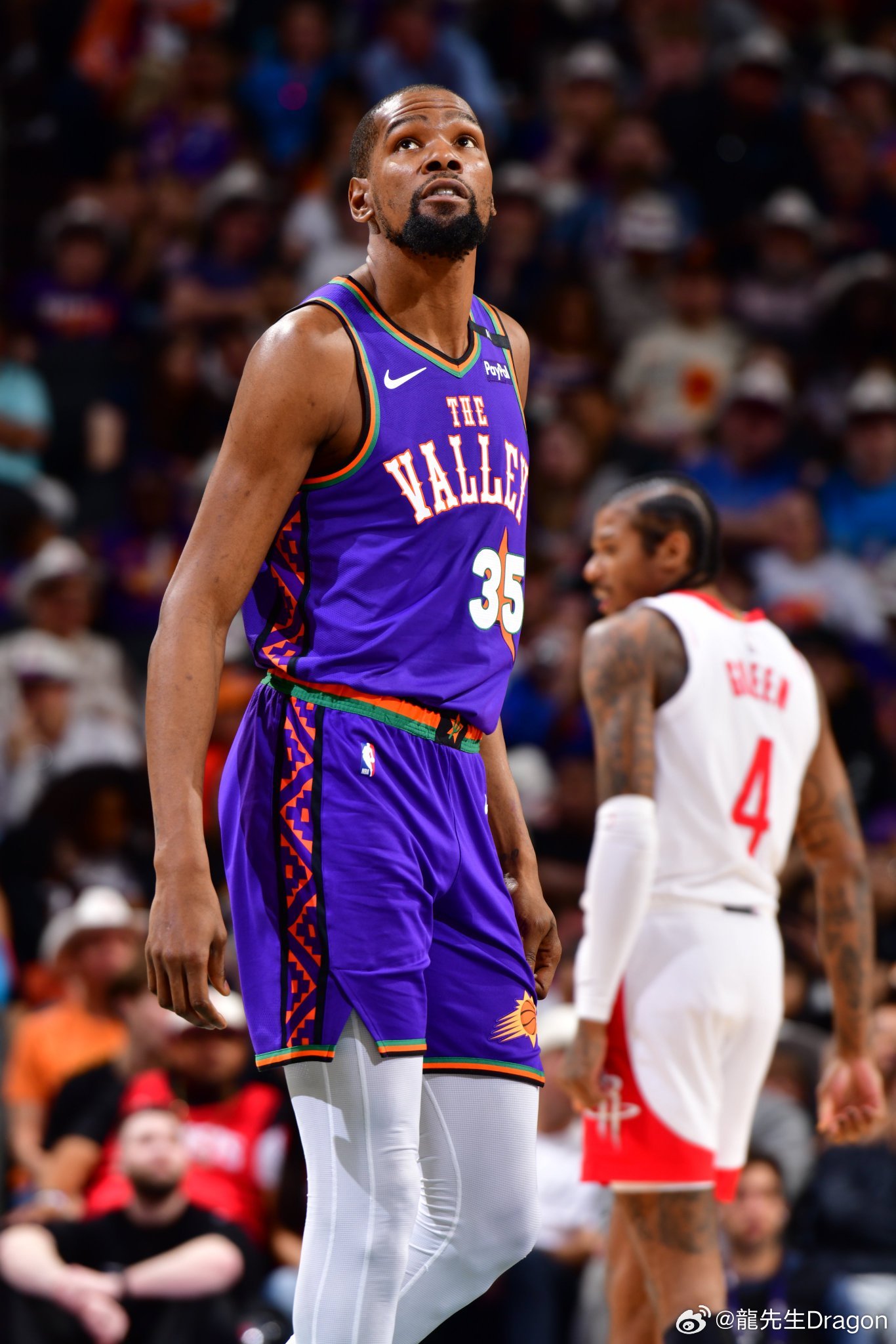 足球比赛中 足球比赛中