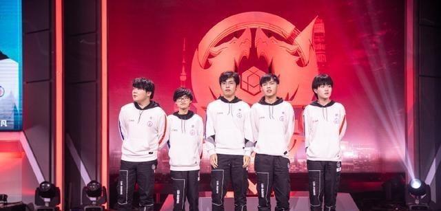 比赛中的成 比赛中的成